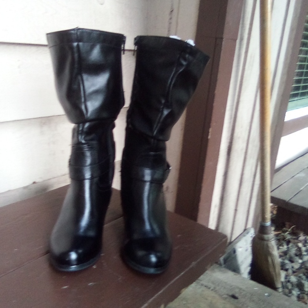 COPY - Shin high slouch black boots